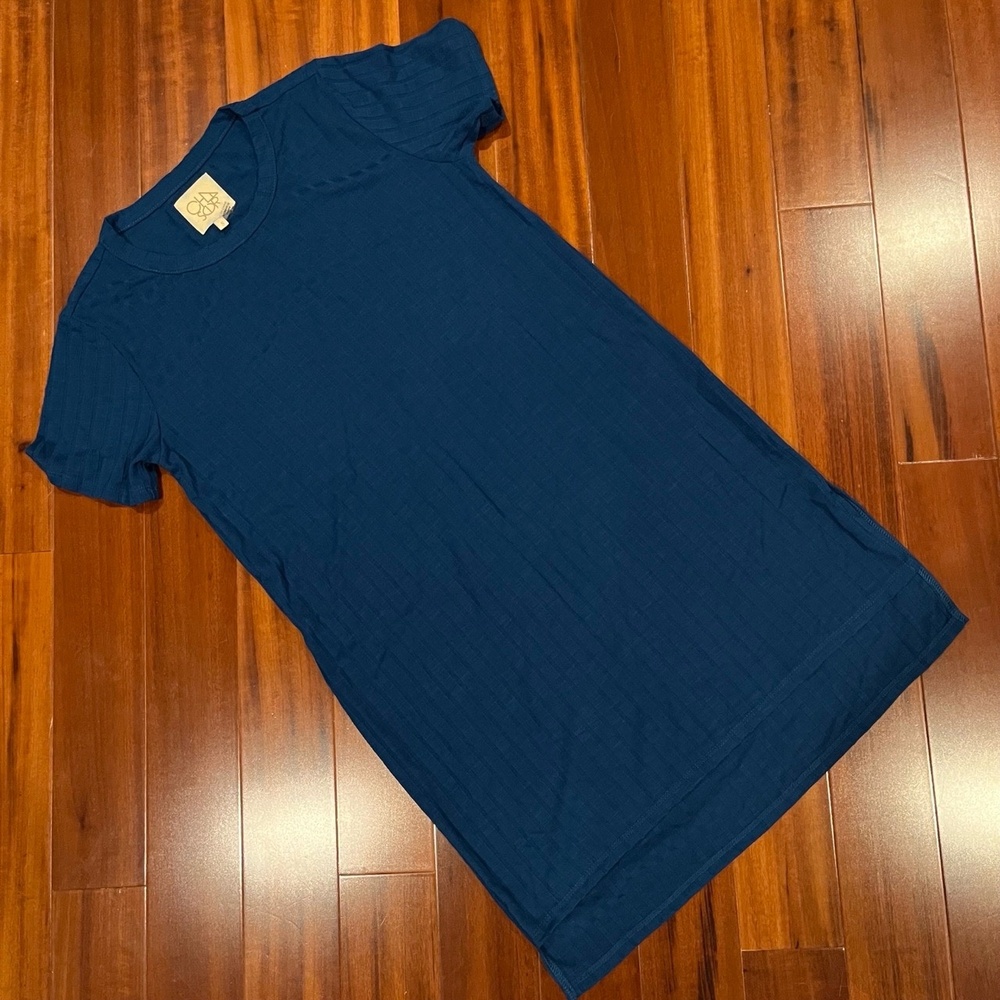 New NWOT CHASER Dark Blue T-Shirt Dress Ribbed Short Sleeve Casual Size Small